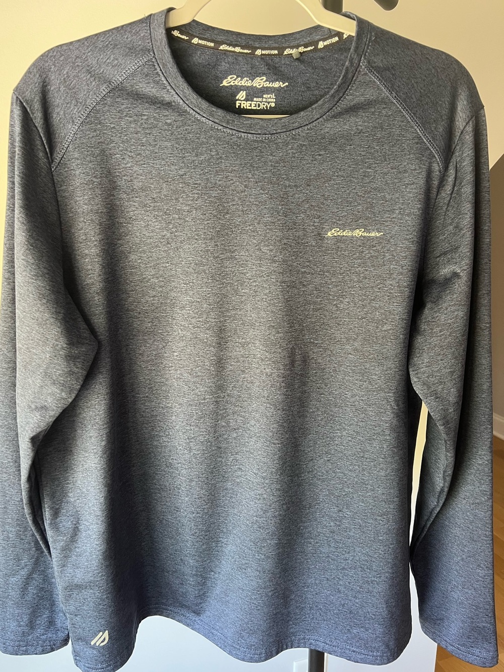 Eddie Bauer Men's Long-Sleeve Charcoal Blue Performance Top, Size Large